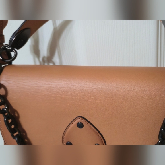 Coach Beat Bag - Picture 9 of 15